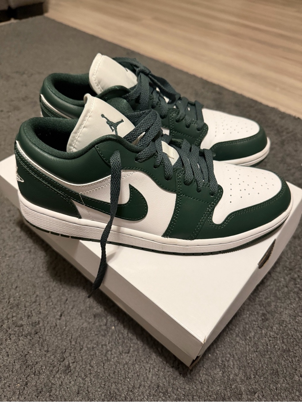 Jordan Low-Top Sneakers - Green/White